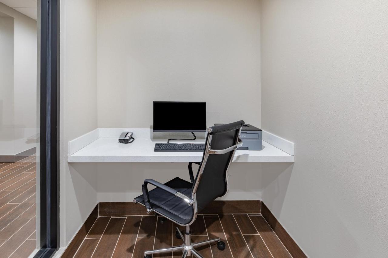 Hawthorn Extended Stay By Wyndham Oklahoma City Airport מראה חיצוני תמונה